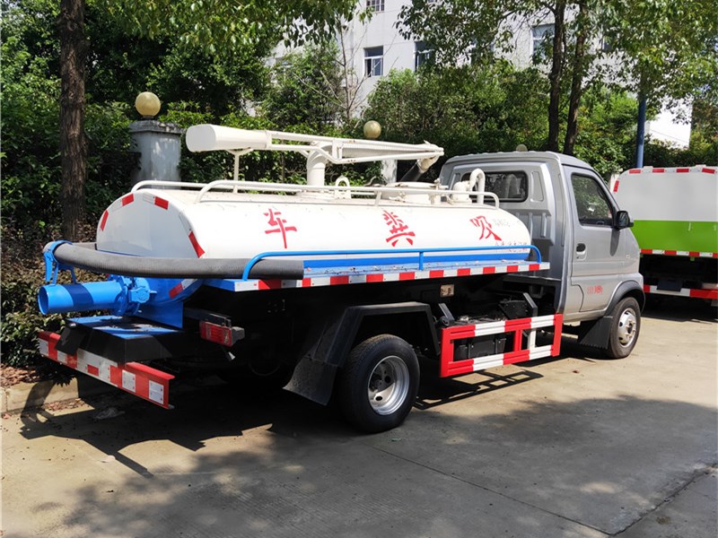 藍(lán)牌汽油版2方吸糞車